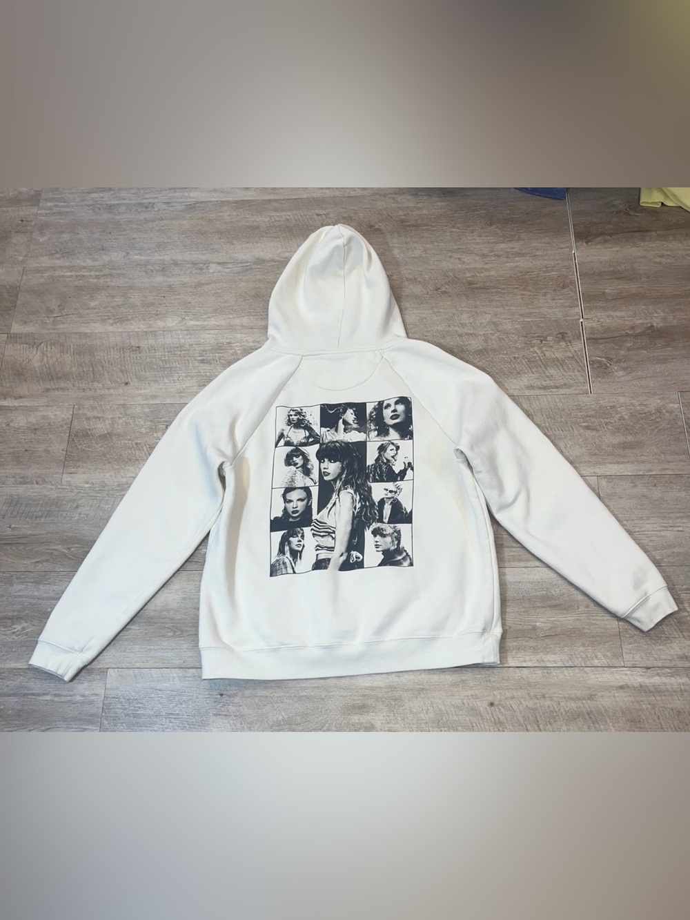 Taylor Swift The Eras Tour Oversized Hoodie Size Medium